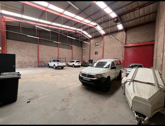 771M² WAREHOUSE TO LET IN STRIJDOMPARK